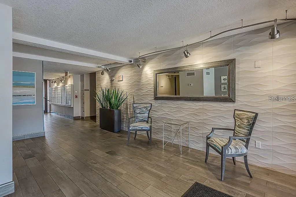 Lobby. - 51 Island Way #705
