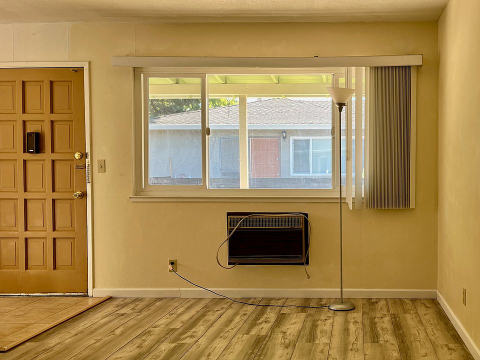 1st image of 972 Westlynn Way #4