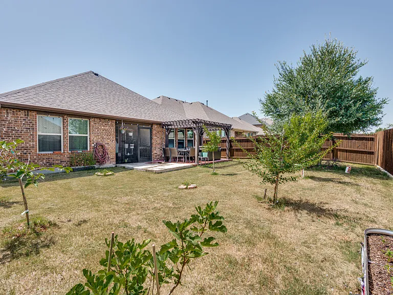 2920 Brazos Dr — Photo 24