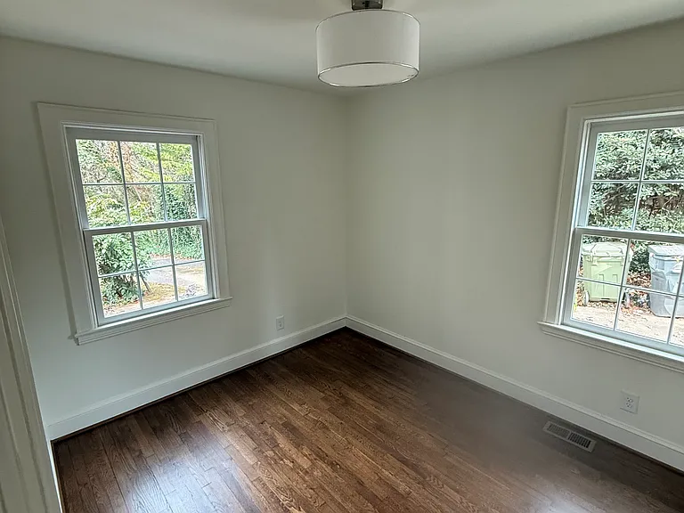 2114 Brandon Cir #4 — Photo 8
