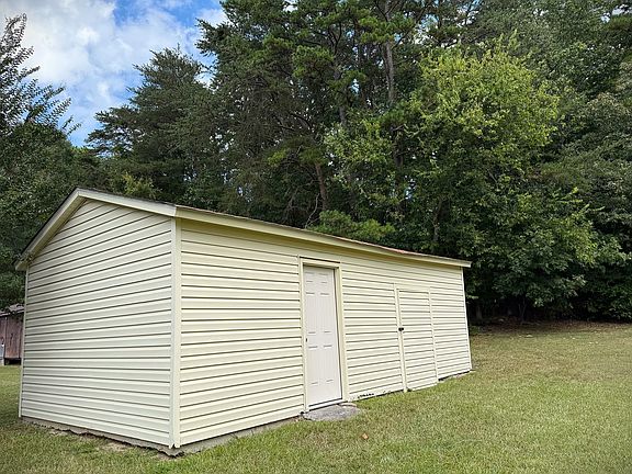 5th image of 131 Roselane Dr