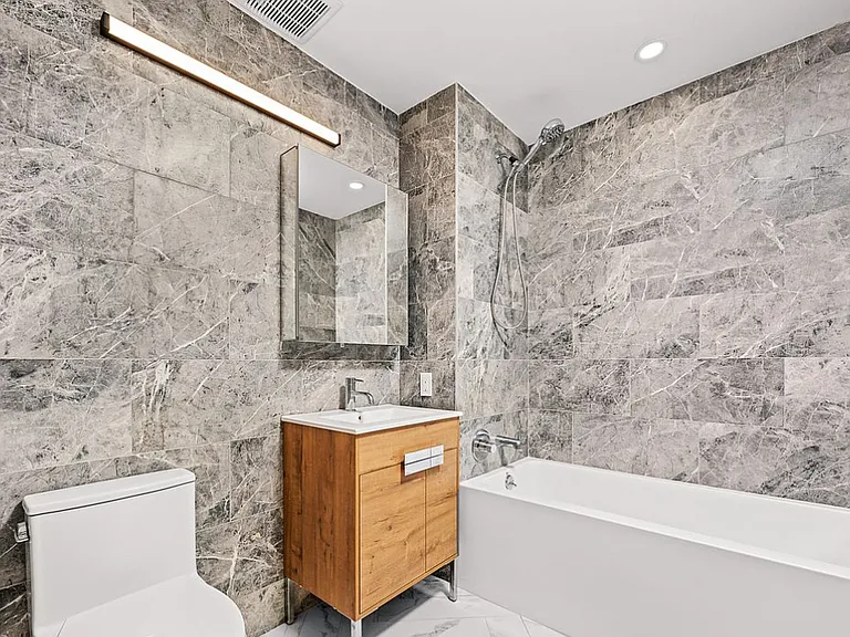 3 Clarkson Ave #5C — Photo 5
