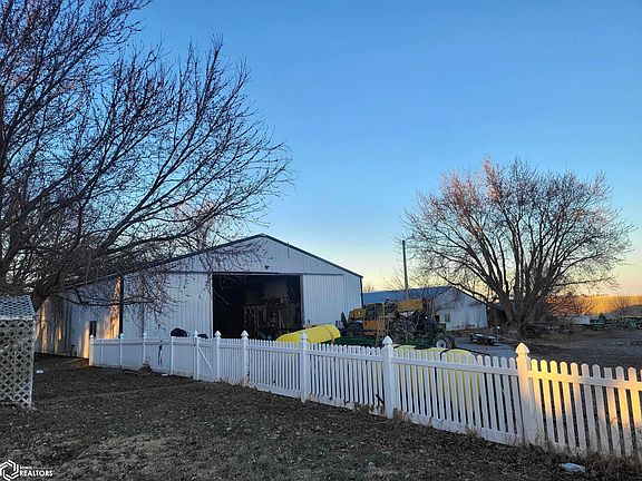 4th image of 2107 148th St