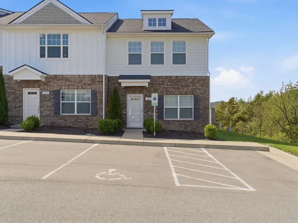 102 Dry Creek Commons Dr, Goodlettsville, TN 37072