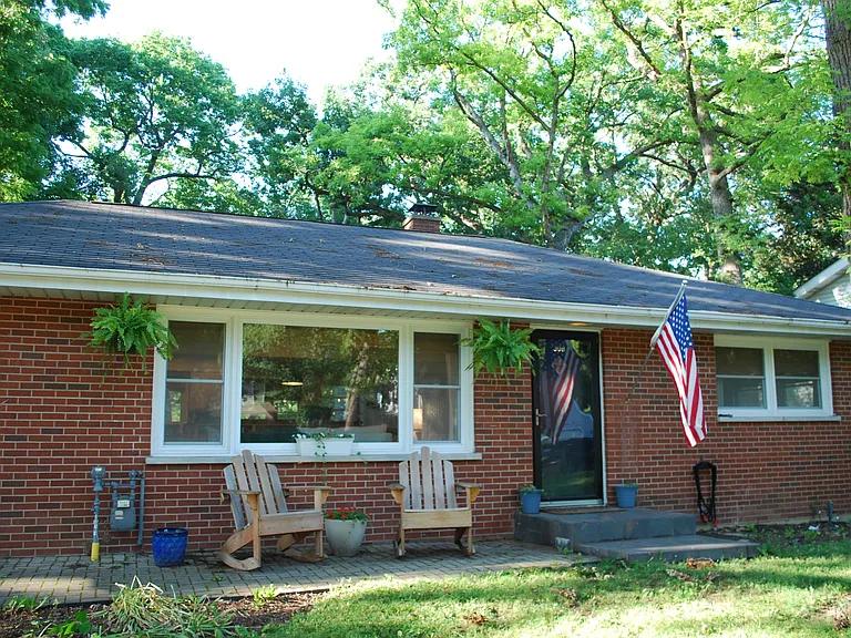 308 Dunbar Rd — Photo 1