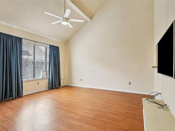 4th image of 322 Cedarwood Dr #322