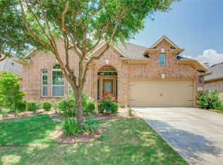 8215 Laughing Falcon Trl, Conroe, TX 77385