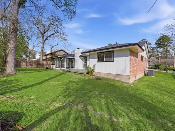 88 Rolling Hills Dr, Conroe, TX 77304