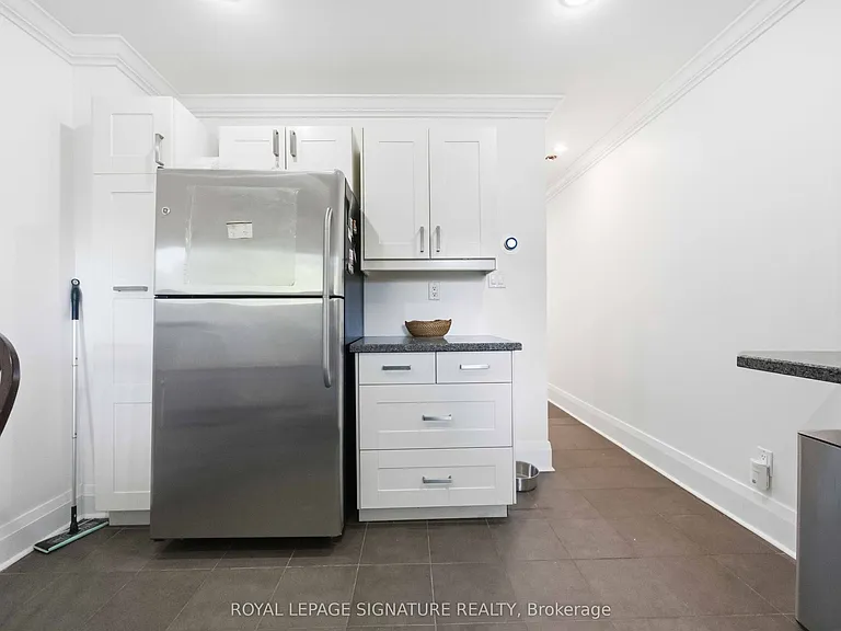 150 Elmer Ave — Photo 13