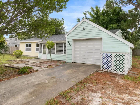 961 Schumann Dr, Sebastian, FL 32958