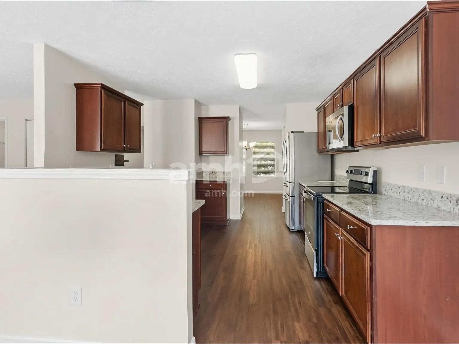 4 bed, 2.5 bath, 2143 sqft, $2,545 — Photo 4