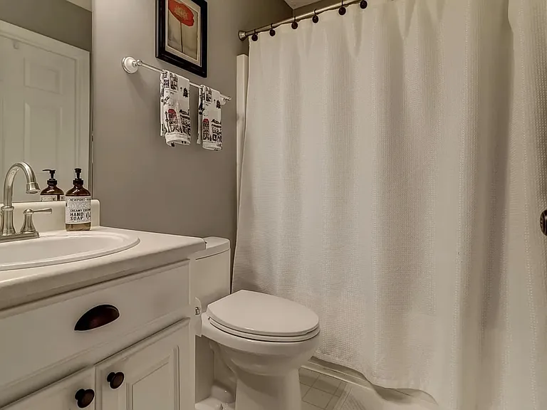 1691 Dexter Ln — Photo 16