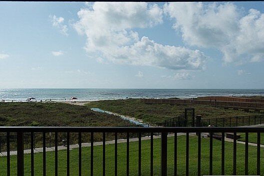 1st image of 1000 Padre Blvd