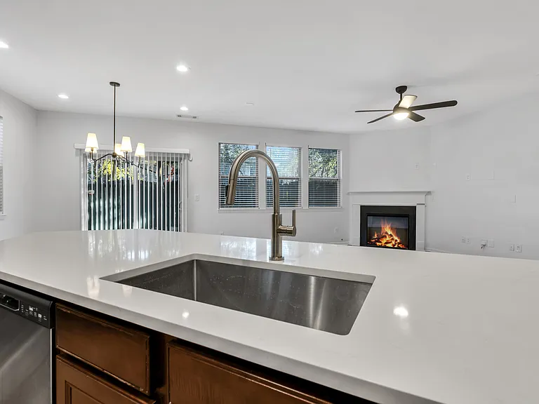 1633 Trailview Way — Photo 8