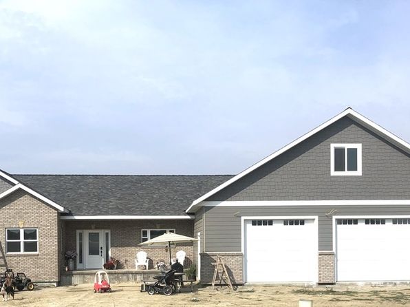 75 Legacy Ct, Lovell, WY 82431