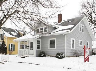 986 7th St, Marion, IA 52302