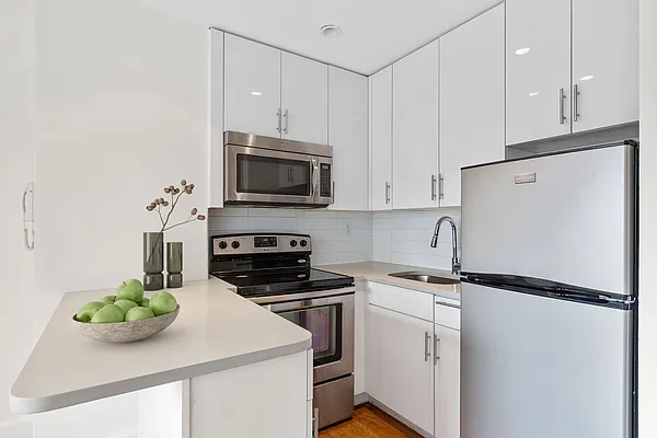 Rented by MNS | media 11