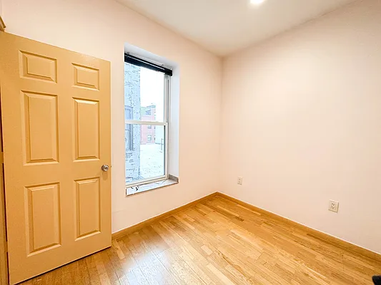 Rented by Ulas Real Estates Inc | media 12