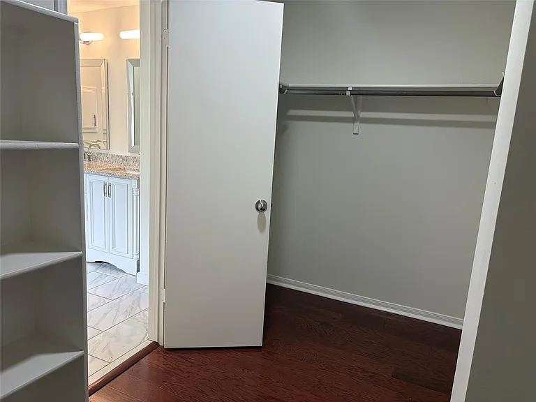 18385 Ten Oaks Ct — Photo 15