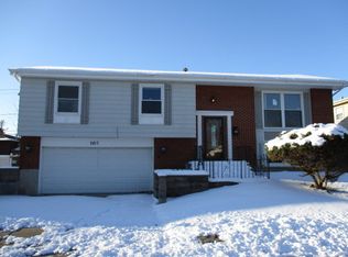 2817 Greenwood Rd, Hazel Crest, IL 60429