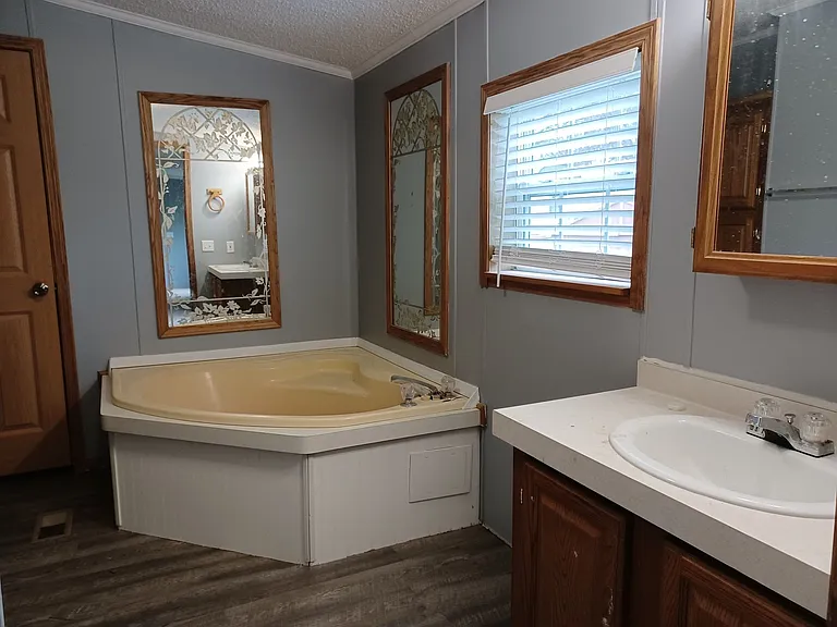 Belle Villa Meadows — Photo 34