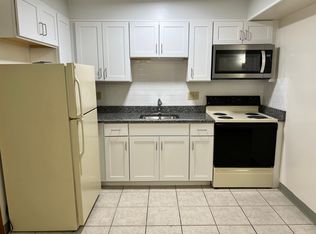 80 Cambridge Rd #B7W, Woburn, MA 01801