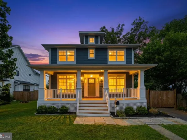 1836 Peabody Dr, Falls Church, VA 22043