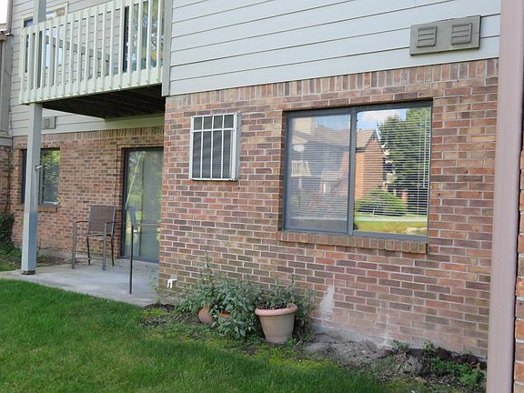 3rd image of 4240 Village Parkway Cir E