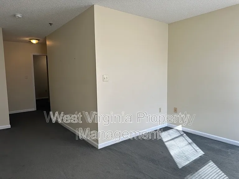 104 N 8th St #302 — Photo 5