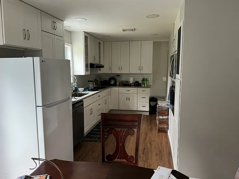6023 William Dr — Photo 3