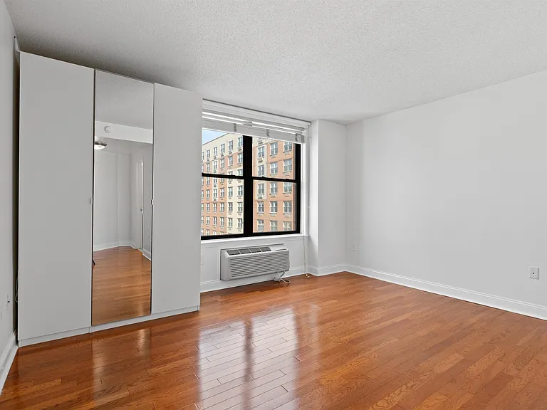 4301 Park Ave #6D — Photo 10