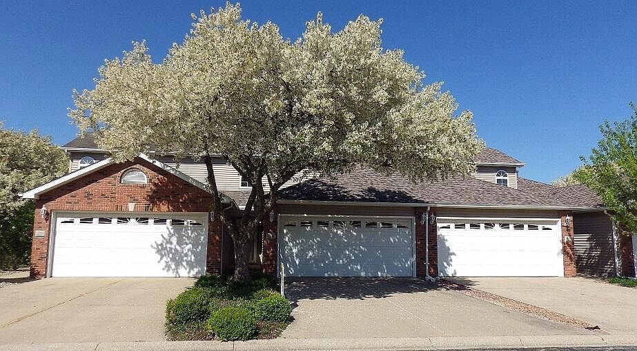 1st image of 2224 Sandridge Ln