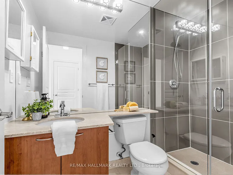 777 Steeles Ave W #LPH3 — Photo 20
