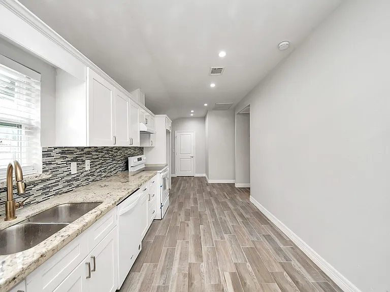 6613 Morrow St — Photo 10