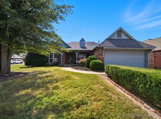 2102 W F Ct, Jenks, OK 74037