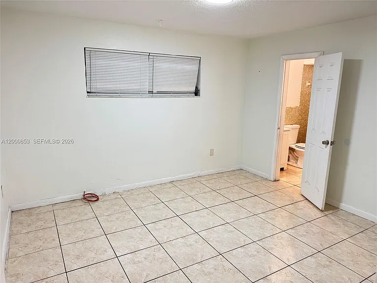 6301 SW 27th St #1 — Photo 10