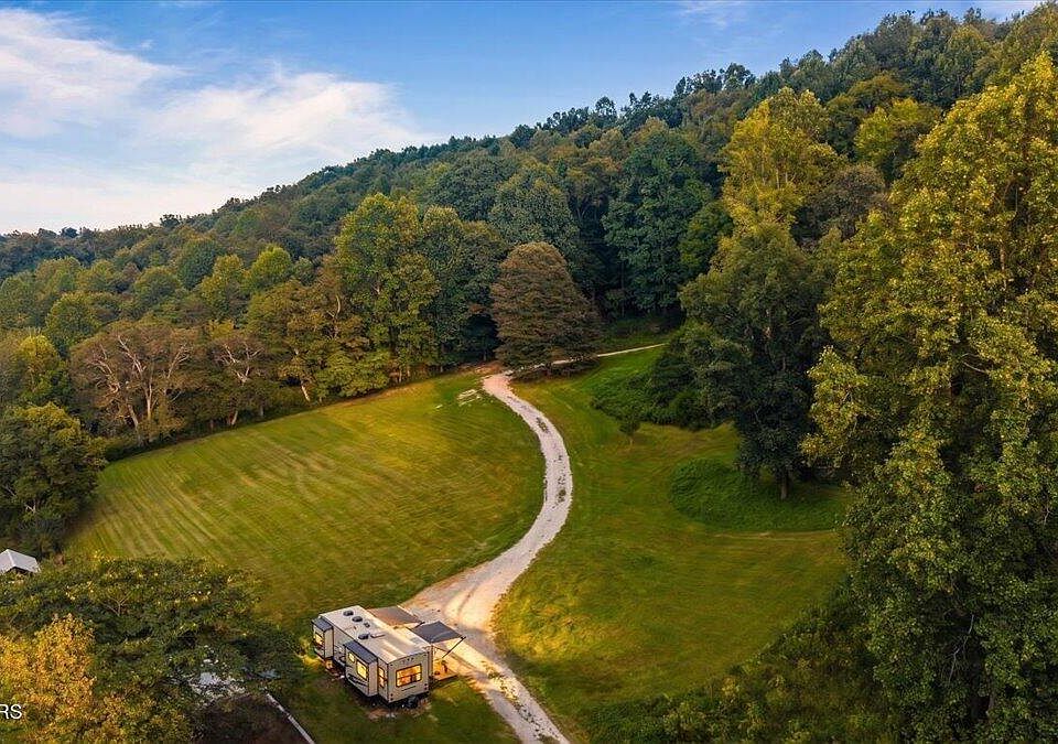 1st image of 2938 Cedar Creek Rd