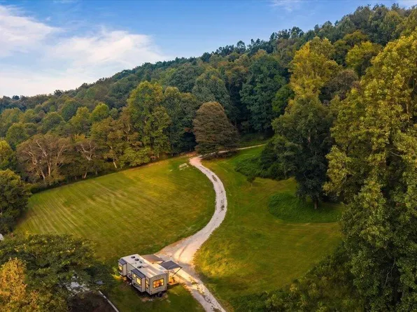 2938 Cedar Creek Rd, La Follette, TN 37766