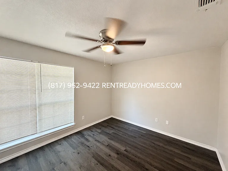120 Clover Ln — Photo 9