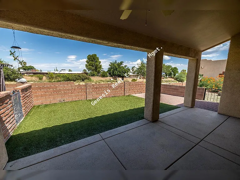 606 W Woodfield Ct — Photo 27