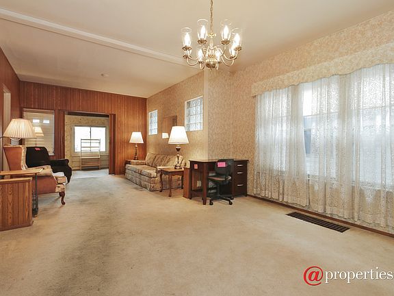 Living Room / Dining Room