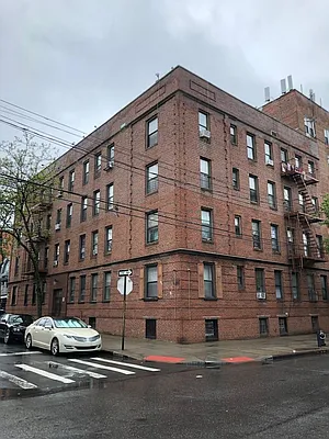 Rented by Michael Apfelbaum, LREB | media 1