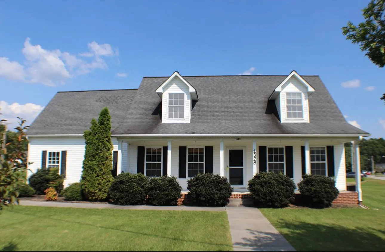 1329 Copperfield Dr — Photo 1