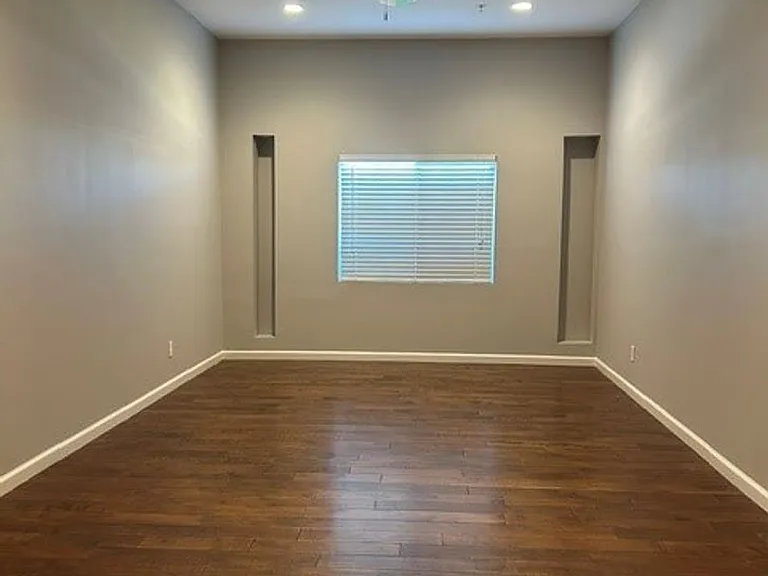 15514 Saint Clement Way — Photo 2