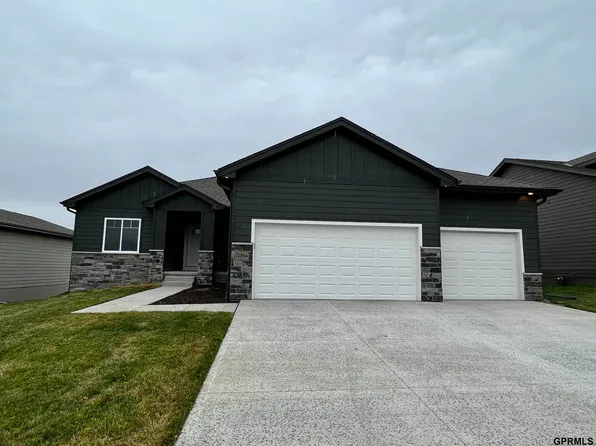 12764 Mormon St, Omaha, NE 68142