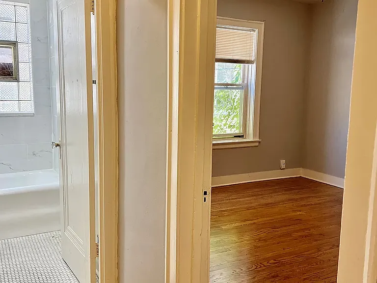 5031 N Harding Ave #1E — Photo 9