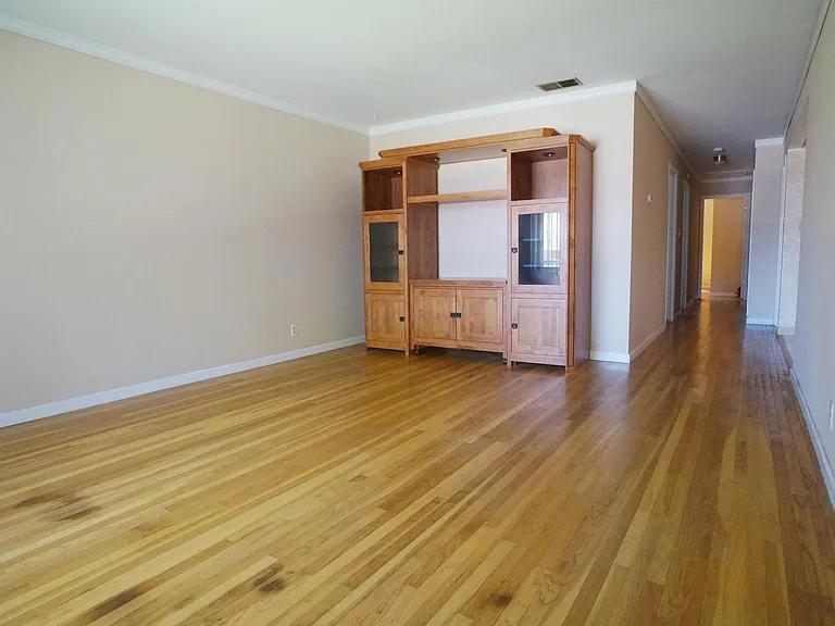 5411 Woodhurst Ln — Photo 3