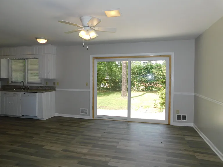2921 Stratford Dr — Photo 5