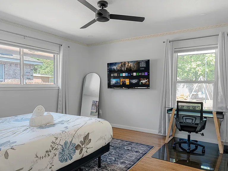 3439 Holliday Dr — Photo 10