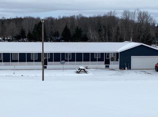 W14162 W Arlen St, Engadine, MI 49827